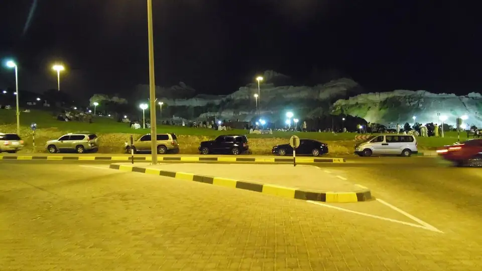 Bus 33: Al Ghubaiba to Al Qusais