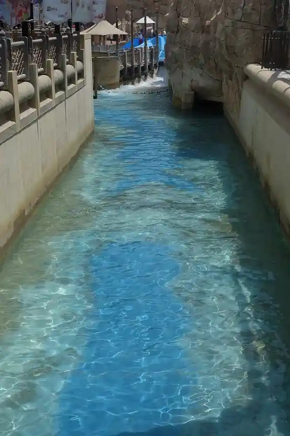 Bus F11: Financial Centre Metro to DIFC / Trade Centre loop