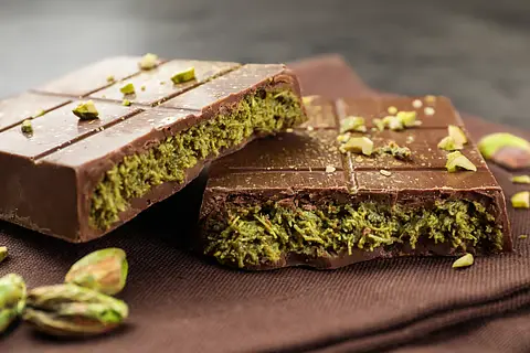 fix-dessert-chocolatier-kunafa-chocolate-bar-dubai