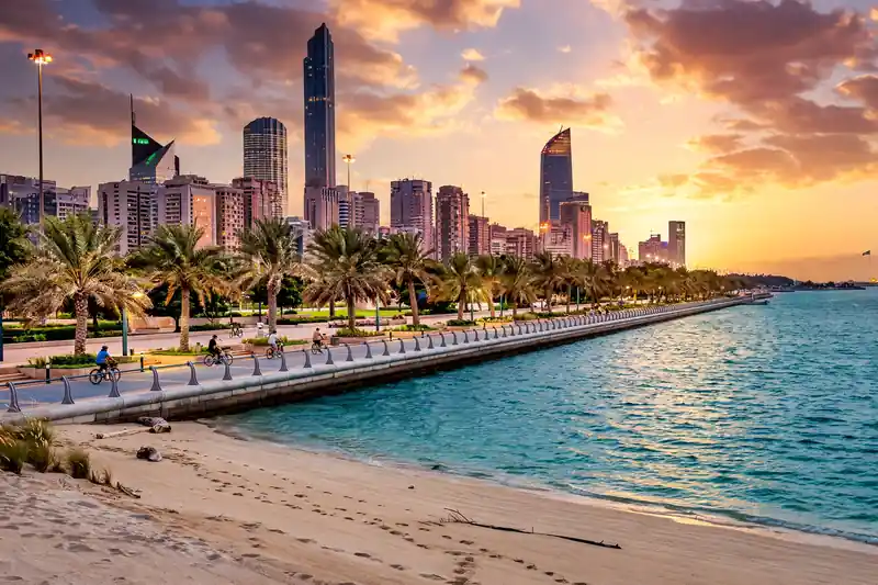 Abu Dhabi city tour Corniche